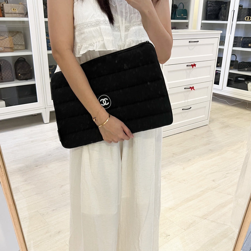Chanel Beaute VIP Gift Laptop Sleeve with White Logo in Black