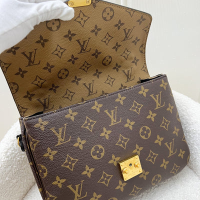 LV Pochette Metis in Reverse Monogram Canvas, Black Leather and GHW