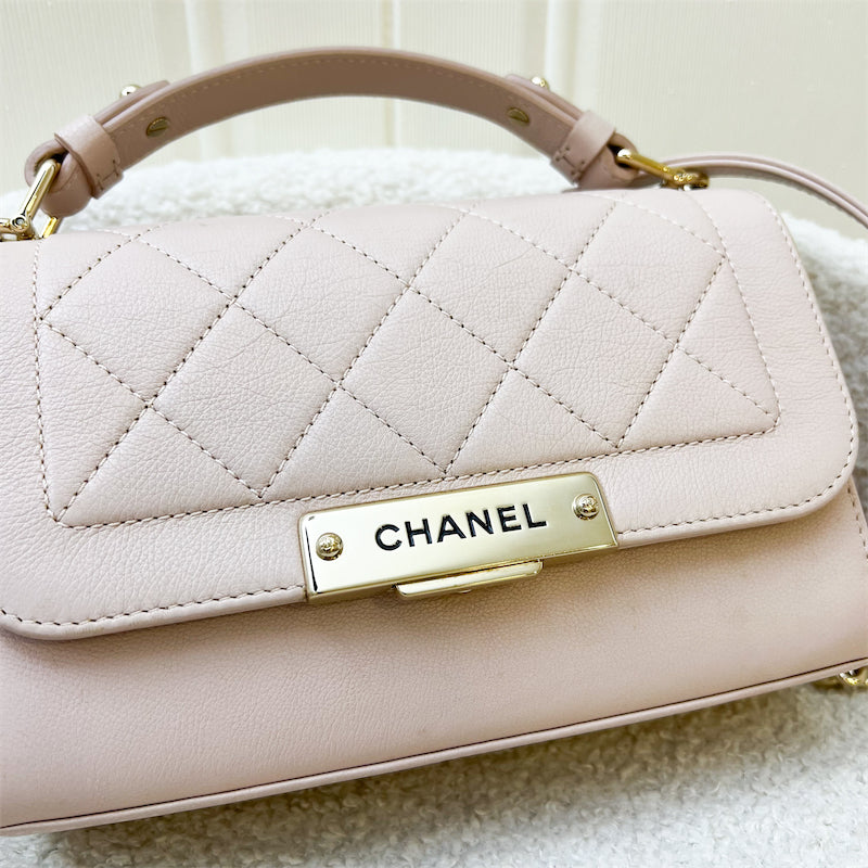 Chanel 17C Click Label Shoulder Bag in Light Pink Calfskin and LGHW