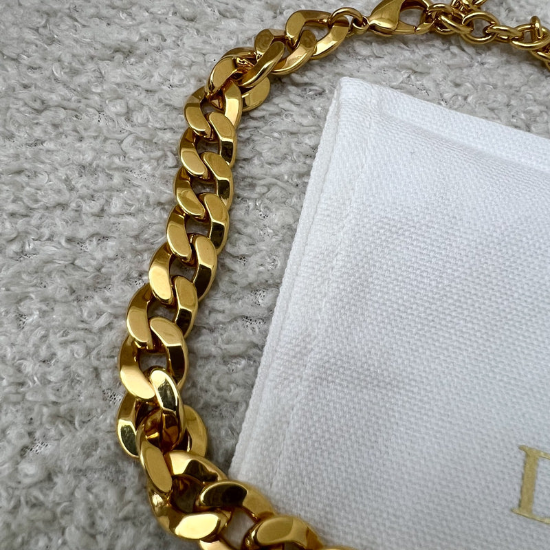 Dior 30 Montaigne CD Choker in Gold-Finish Metal