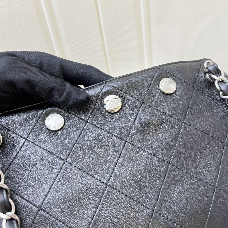 Chanel 25P Tote Bag in Black Shiny Lambskin and SHW (Model: AS5418)