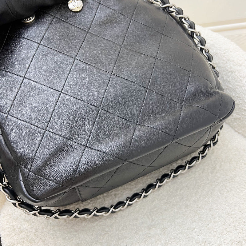 Chanel 25P Tote Bag in Black Shiny Lambskin and SHW (Model: AS5418)