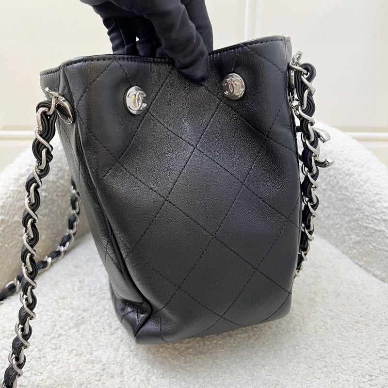 Chanel 25P Tote Bag in Black Shiny Lambskin and SHW (Model: AS5418)