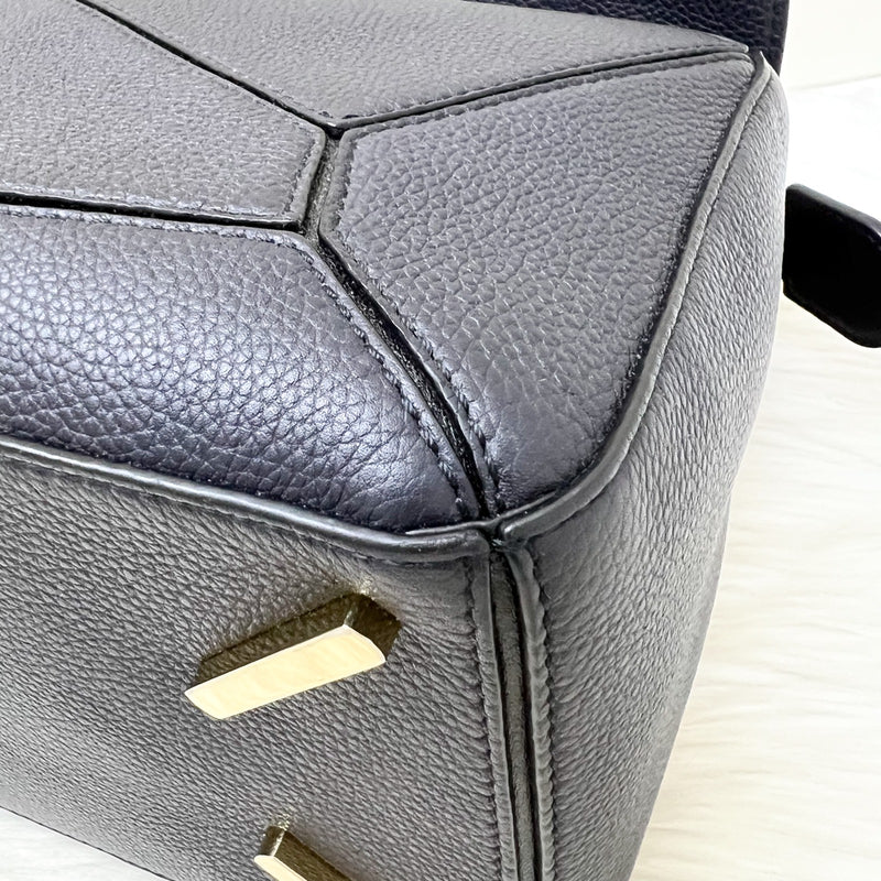 Loewe Medium Puzzle Bag In Bicolor (Dark Navy and Black) Grained Calfskin and GHW