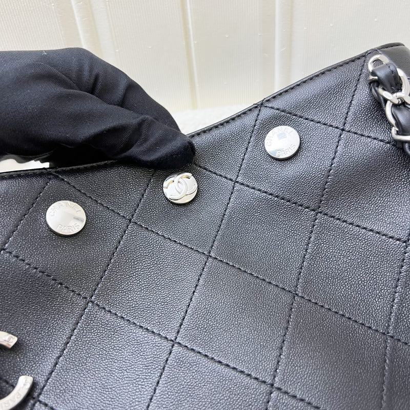 Chanel 25P Tote Bag in Black Shiny Lambskin and SHW (Model: AS5418)