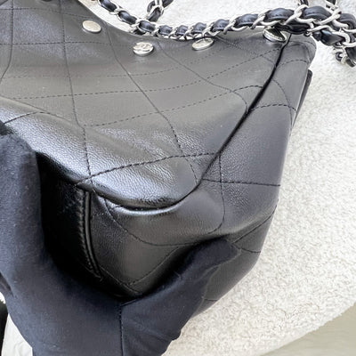 Chanel 25P Tote Bag in Black Shiny Lambskin and SHW (Model: AS5418)