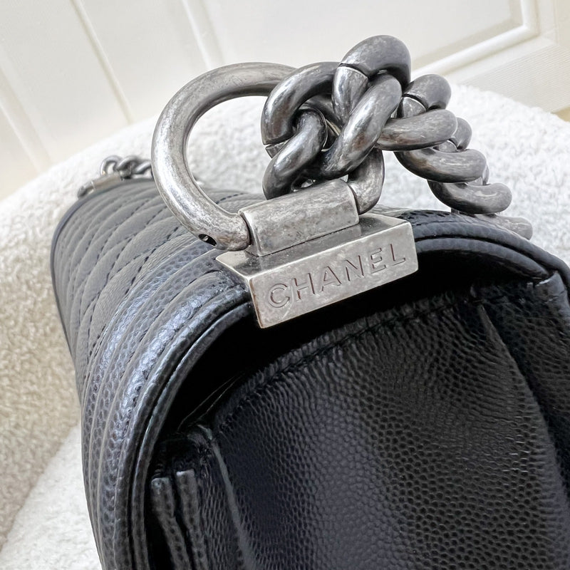 Chanel Medium 25cm Boy Flap in Black Caviar and RHW (Model: A67086)