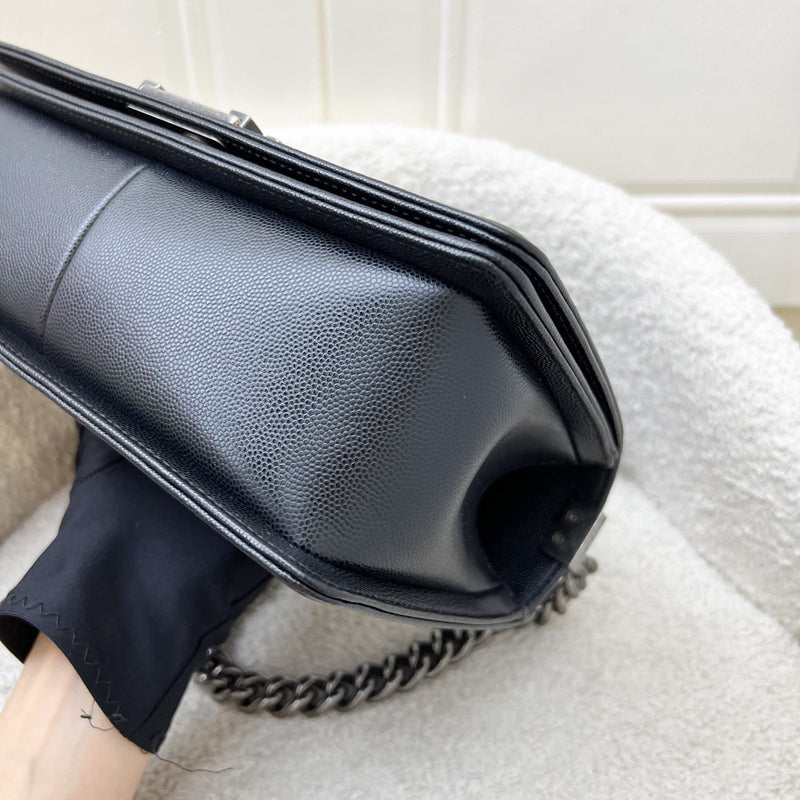 Chanel Medium 25cm Boy Flap in Black Caviar and RHW (Model: A67086)