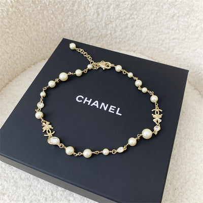 Chanel 23P CC and Clover Choker / Necklace (Adjustable) with Pearls and Crystals in LGHW