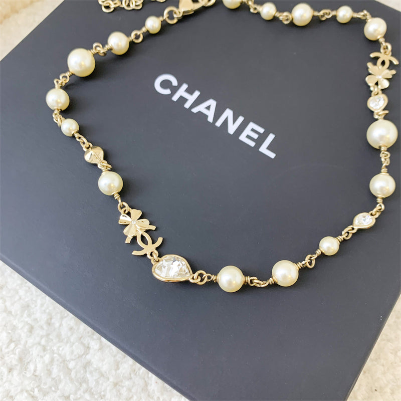 Chanel 23P CC and Clover Choker / Necklace (Adjustable) with Pearls and Crystals in LGHW