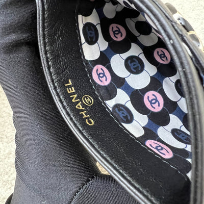 Chanel Seasonal Flat Card Holder in Black Lambskin and LGHW