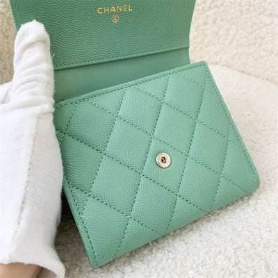 Chanel Classic Compact Trifold Wallet in Light Green Caviar LGHW