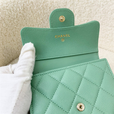 Chanel Classic Compact Trifold Wallet in Light Green Caviar LGHW