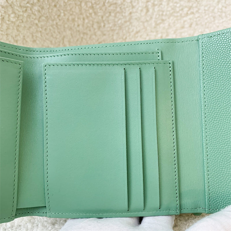 Chanel Classic Compact Trifold Wallet in Light Green Caviar LGHW