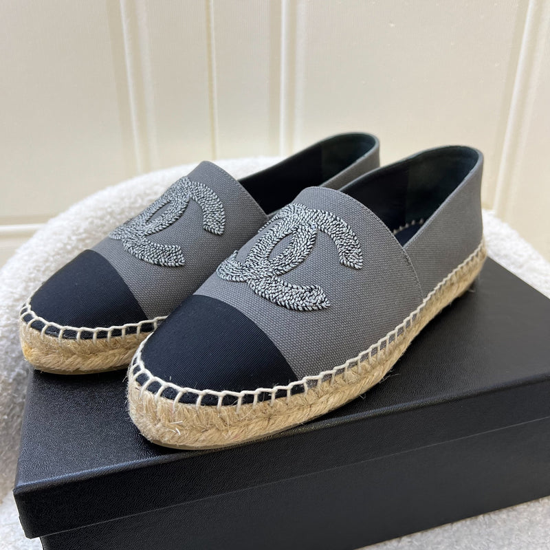 Chanel Espadrilles in 2-tone Grey and Black Canvas Sz 37