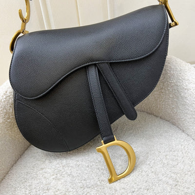 Dior Medium Saddle Bag with Strap in Black Grained Calfskin and AGHW (Model: M0455CBAA, Colour: M900)