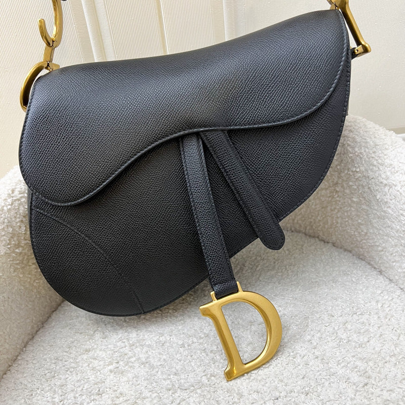 Dior Medium Saddle Bag with Strap in Black Grained Calfskin and AGHW (Model: M0455CBAA, Colour: M900)