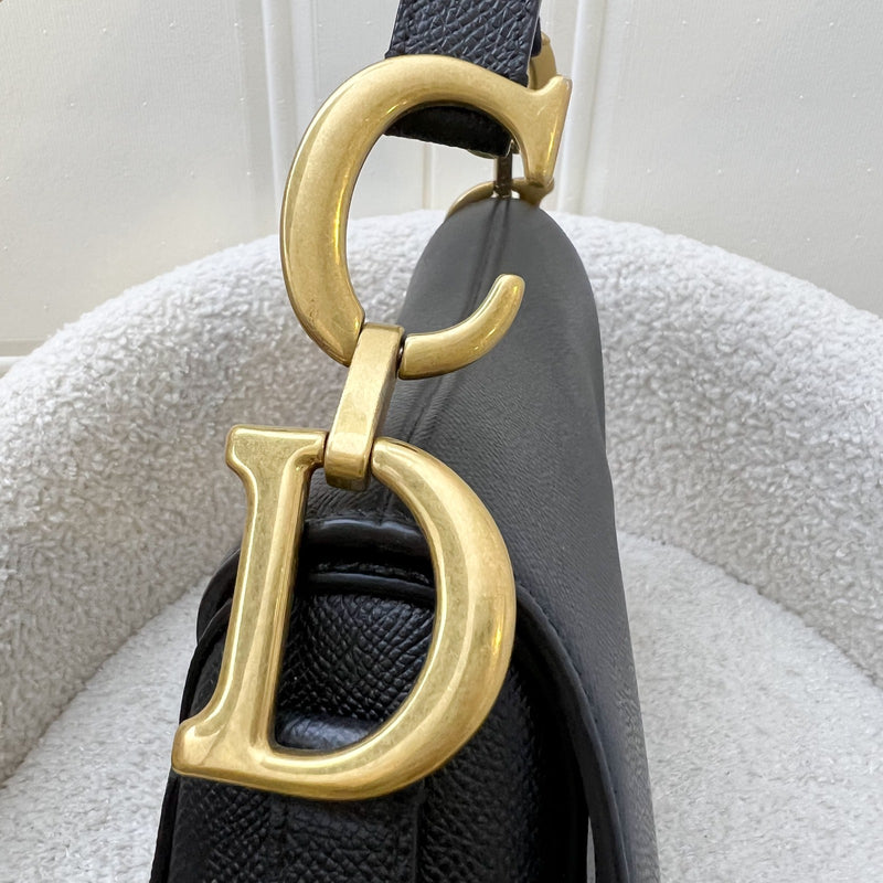 Dior Medium Saddle Bag with Strap in Black Grained Calfskin and AGHW (Model: M0455CBAA, Colour: M900)