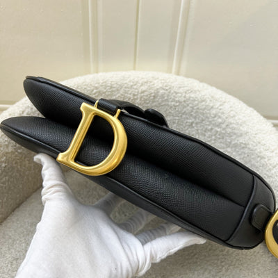 Dior Medium Saddle Bag with Strap in Black Grained Calfskin and AGHW (Model: M0455CBAA, Colour: M900)