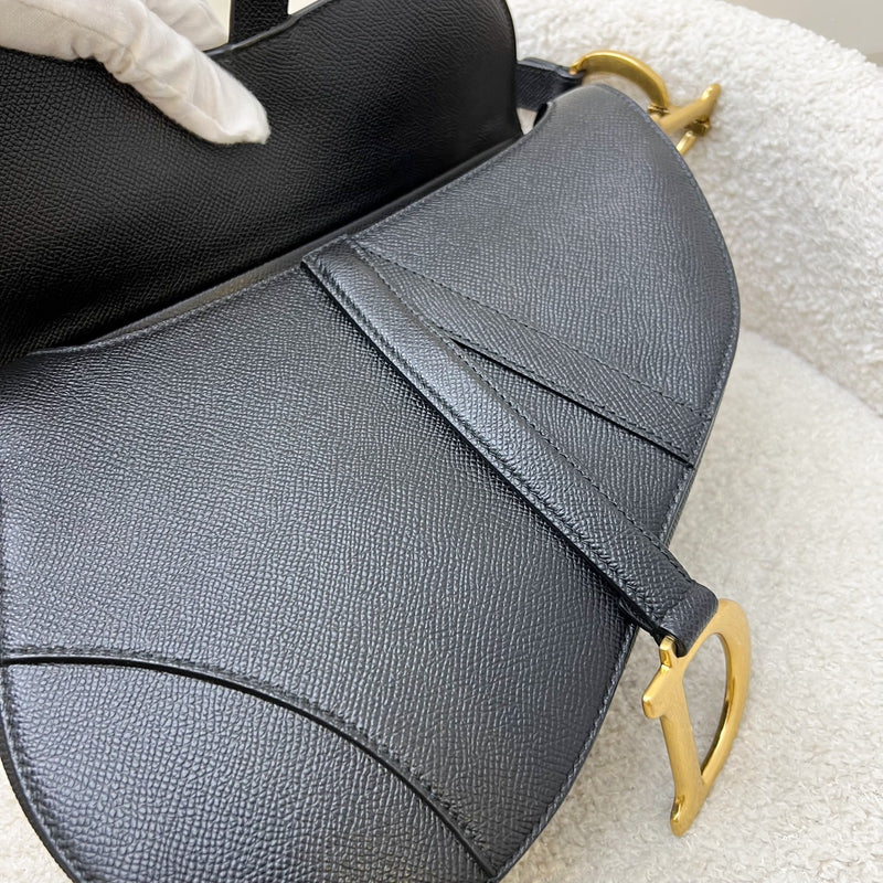 Dior Medium Saddle Bag with Strap in Black Grained Calfskin and AGHW (Model: M0455CBAA, Colour: M900)