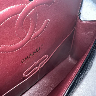 Chanel Medium Classic Flap CF in Black Lambskin and GHW