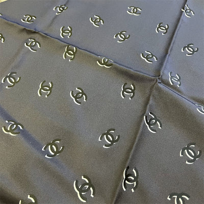 Chanel CC Logos Scarf in Black and White Silk