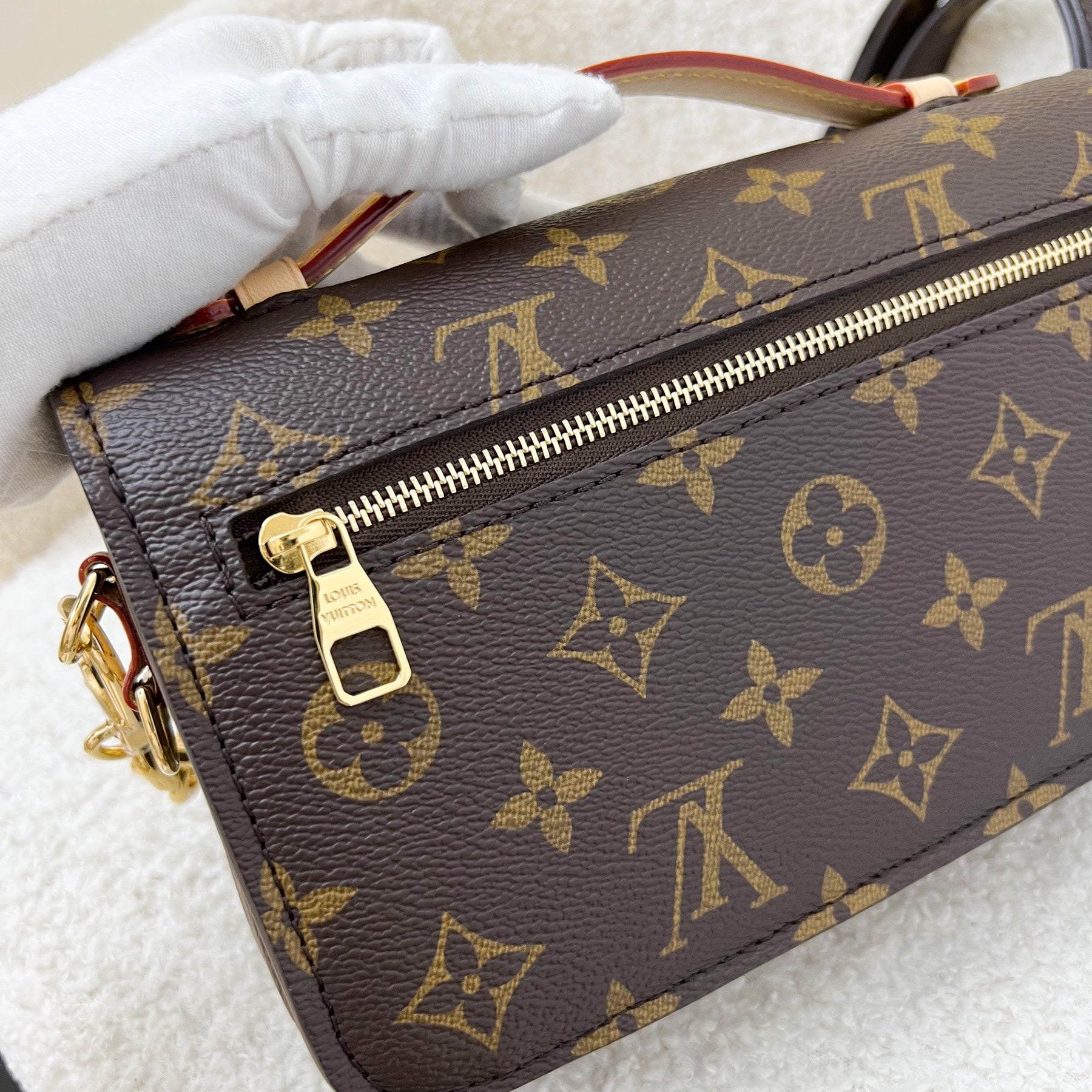 LV Pochette Metis East West in Monogram Canvas GHW – Brands Lover