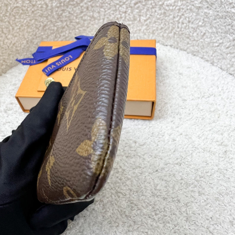 LV Key Pouch in Monogram Canvas and GHW (Model: M62650)