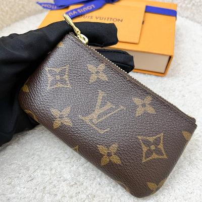 LV Key Pouch in Monogram Canvas and GHW (Model: M62650)