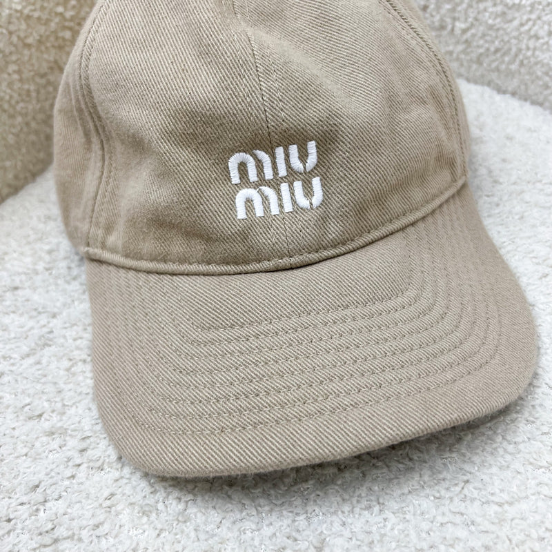 Miu Miu Baseball Cap with White Embroidered Logo in Beige Cotton Size L