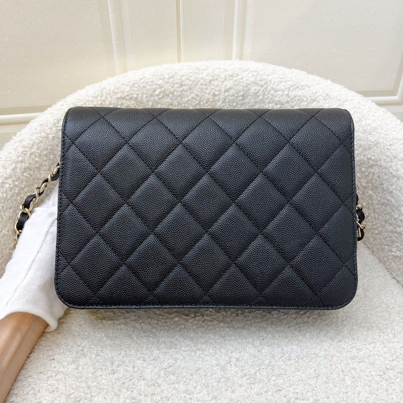 Chanel 22C Like-A-Wallet Flap Bag in Black Caviar and SHW (Model: AS3003)