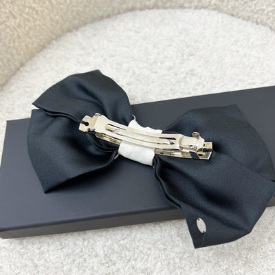 Chanel 23B Bow Barrette Hair Clip in Black and Off White Fabric