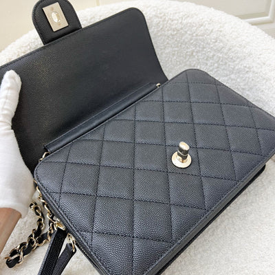 Chanel 22C Like-A-Wallet Flap Bag in Black Caviar and SHW (Model: AS3003)