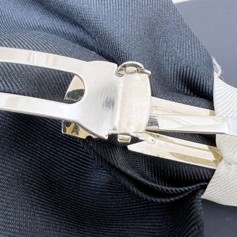 Chanel 23B Bow Barrette Hair Clip in Black and Off White Fabric