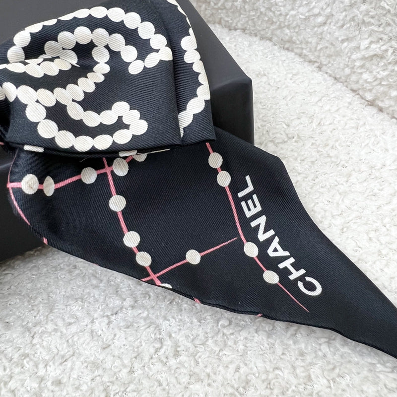Chanel 23K Printed Pearl Motifs Bow Hair Clip in Black and Off White Fabric with Silver French Barrette