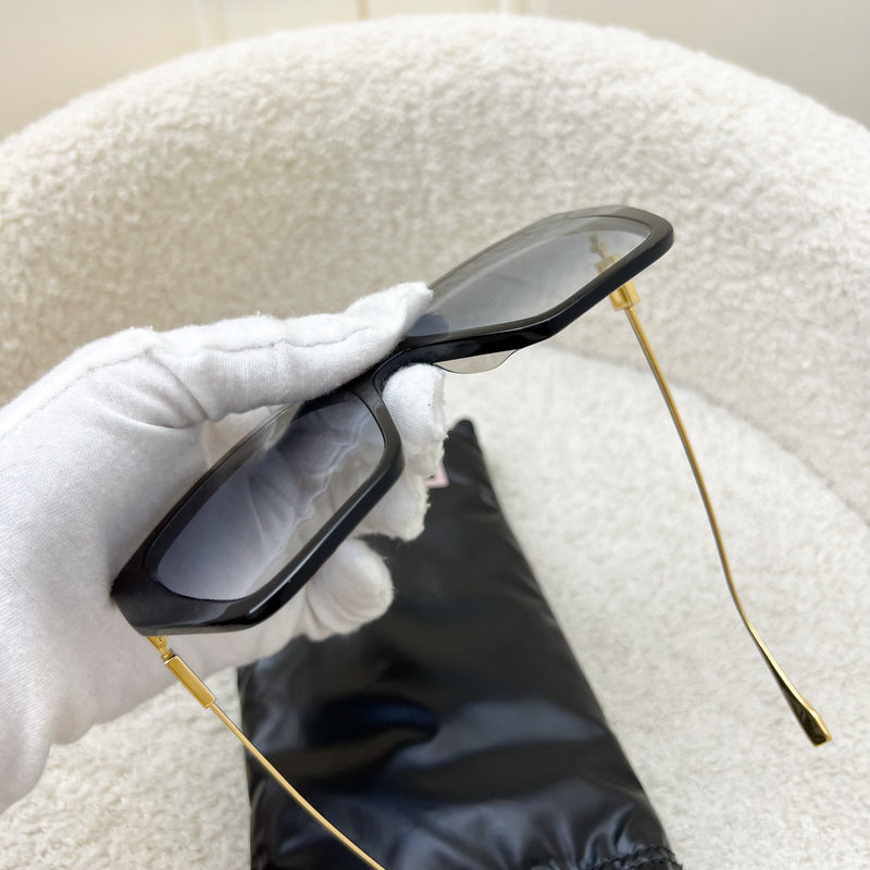 Fendi Black Sunglasses with Gold Arms (Comes with Black Fendi Pouch)