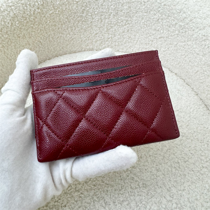 Chanel Classic Flat Card Holder in Red Caviar LGHW