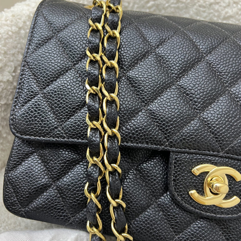 Chanel Vintage Medium Classic Flap CF in Black Caviar and 24K Gold-Plated HW