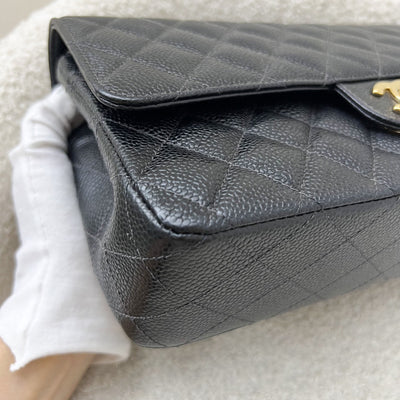 Chanel Vintage Medium Classic Flap CF in Black Caviar and 24K Gold-Plated HW