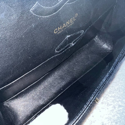 Chanel Vintage Medium Classic Flap CF in Black Caviar and 24K Gold-Plated HW