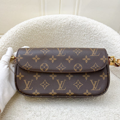 LV Ivy Wallet On Chain WOC / Mini Bag in Monogram Canvas and GHW