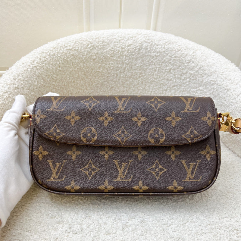 LV Ivy Wallet On Chain WOC / Mini Bag in Monogram Canvas and GHW