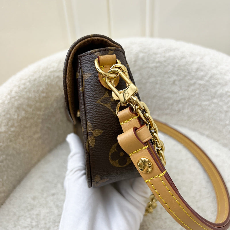 LV Ivy Wallet On Chain WOC / Mini Bag in Monogram Canvas and GHW