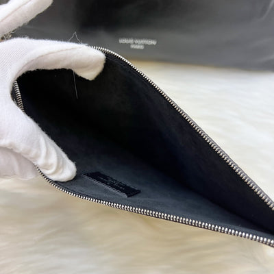 LV CarryAll Cargo Vibe MM in Black Lambskin and SHW (Model: M25143)