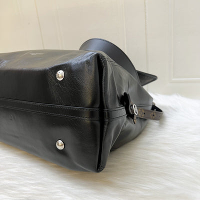 LV CarryAll Cargo Vibe MM in Black Lambskin and SHW (Model: M25143)