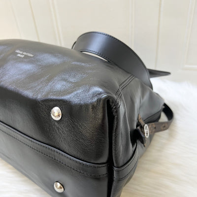 LV CarryAll Cargo Vibe MM in Black Lambskin and SHW (Model: M25143)