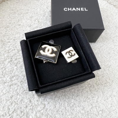 Chanel 22A Pair of Pin Brooches in GHW