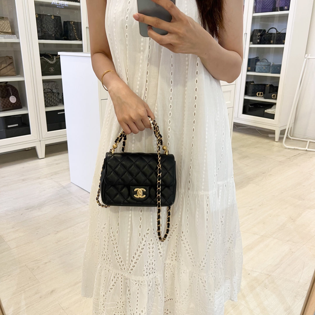 Albatha Logo Chanel Round Sling Bag Albatha Holding Prada Tessuto