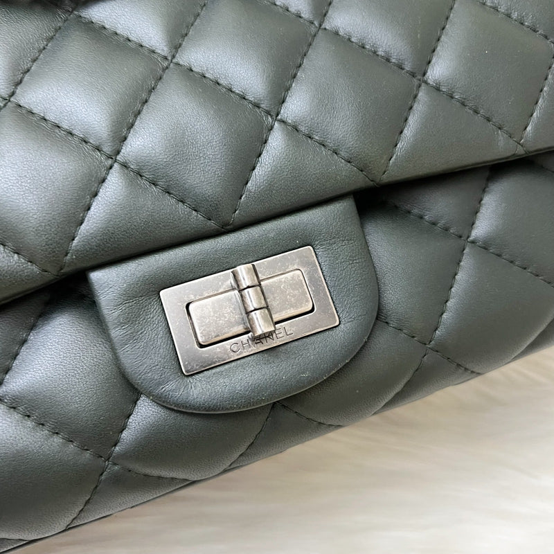 Chanel 2.55 Reissue 227 Maxi in Dark Green Lambskin RHW