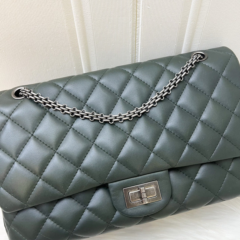 Chanel 2.55 Reissue 227 Maxi in Dark Green Lambskin RHW